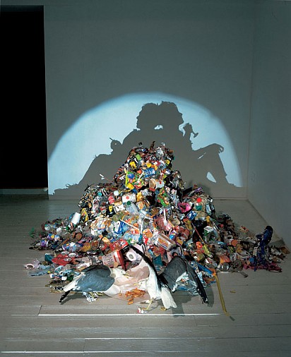 rubbish-shadow-sculptures-tim-noble-sue-webster-11.jpg