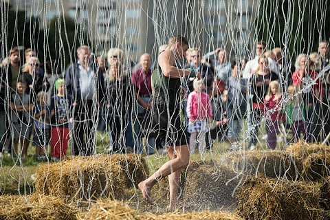 10 000 Volt Cage - Brána bolesti