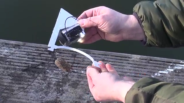 Návnada sa pripevní k dronu