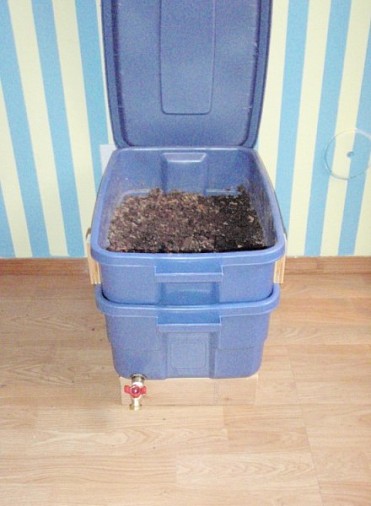 Správny domáci majster si vie poradiť aj s výpustným ventilom na dážďovkový čaj