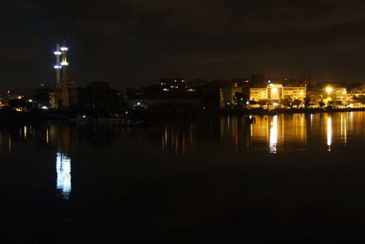 Nočné svetlá ázijského Kadiköy