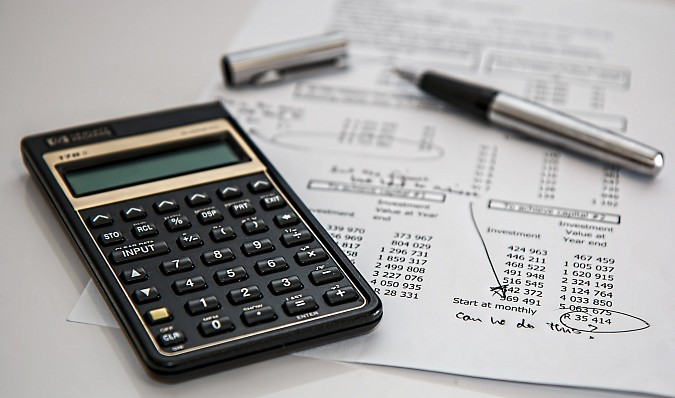 calculator-385506-1920.jpg