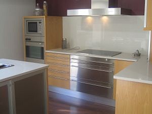 782066-small-kitchen.jpg