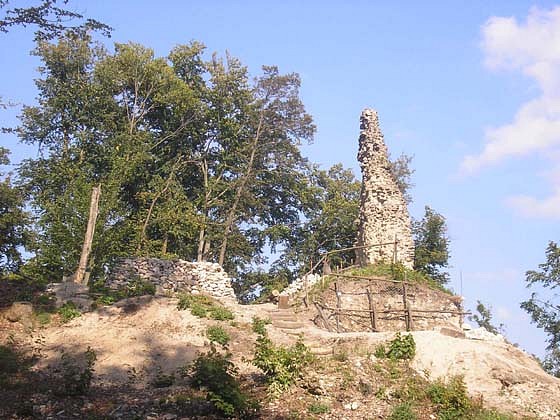 Vlani a toto leto sa pozornosť archeológov sústredila na dolný hrad