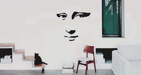 mona.jpg