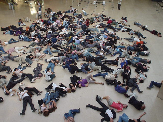 parismob.jpeg