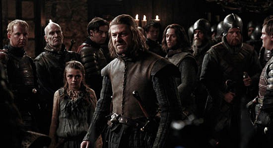 V seriály natáčanom podľa G.R.R.martinovej ságy si psotavu Edwarda Starka zahral predstaviteľ Boromira z Pána prsteňov, Sean Bean.