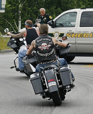 outlaws-.jpg