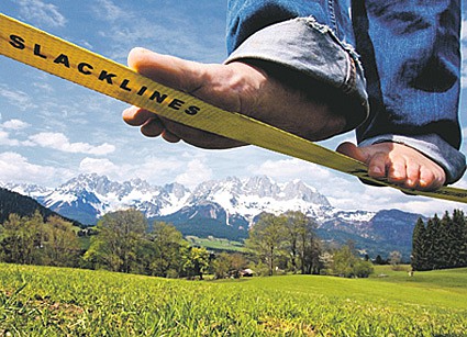 slacklining-fotolia-13844064-neu.jpg